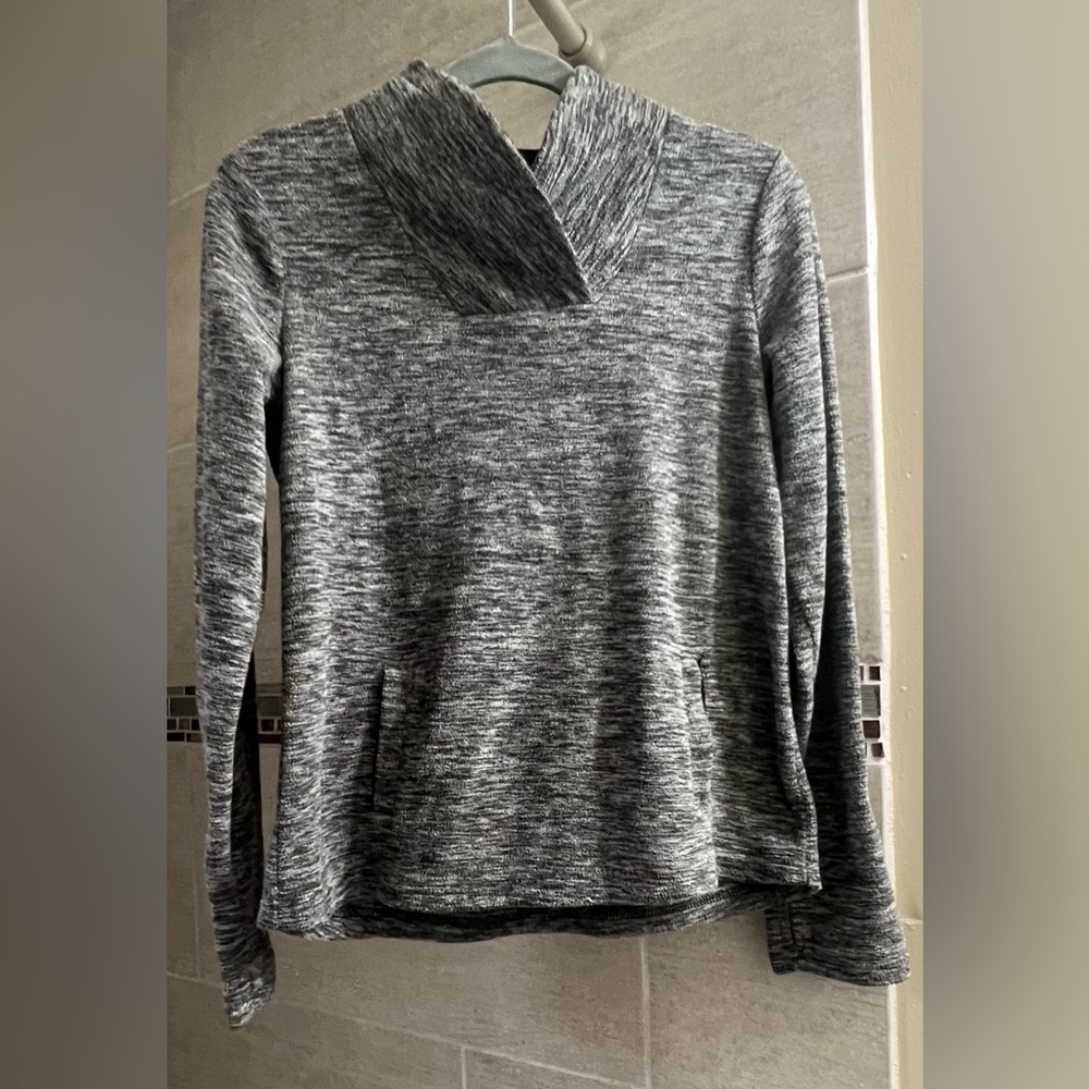 Athletic Works girls XL 14-16 pull over sweatshirt.